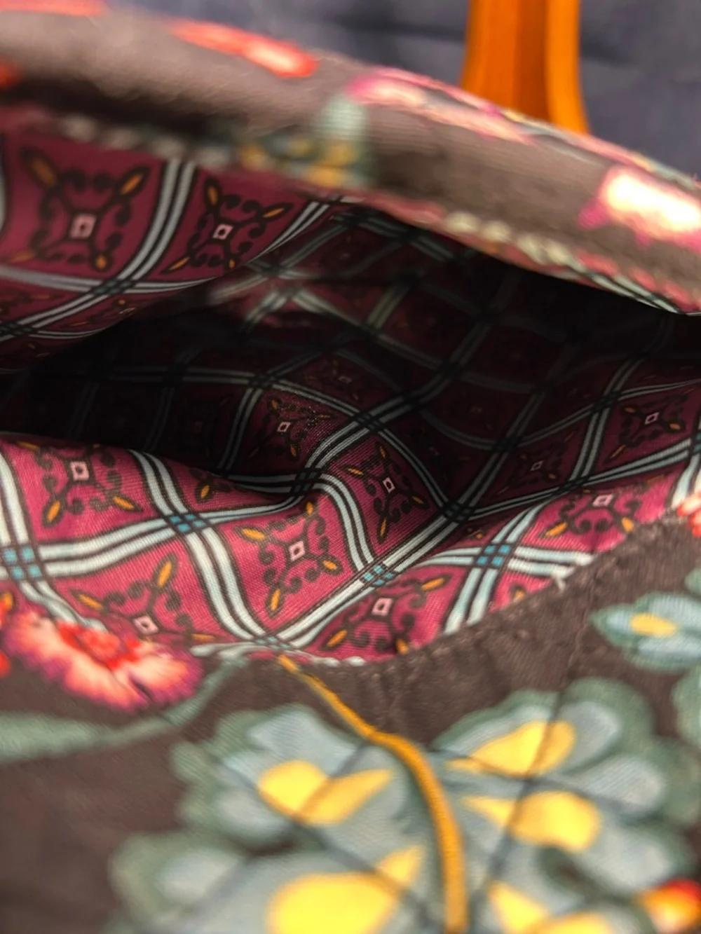 Vera Bradley cross body / shoulder pocketbook purse